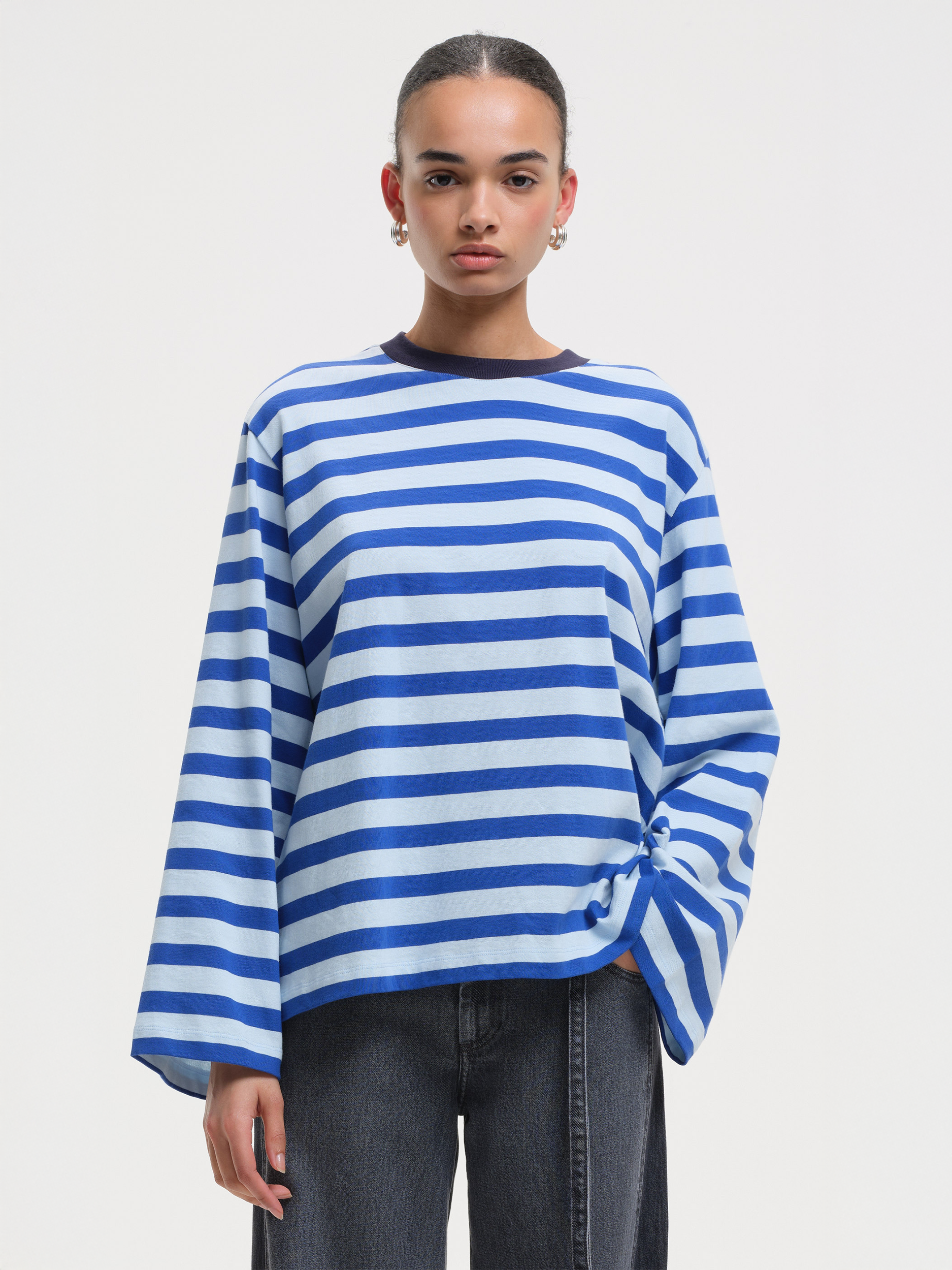 lione - light blue