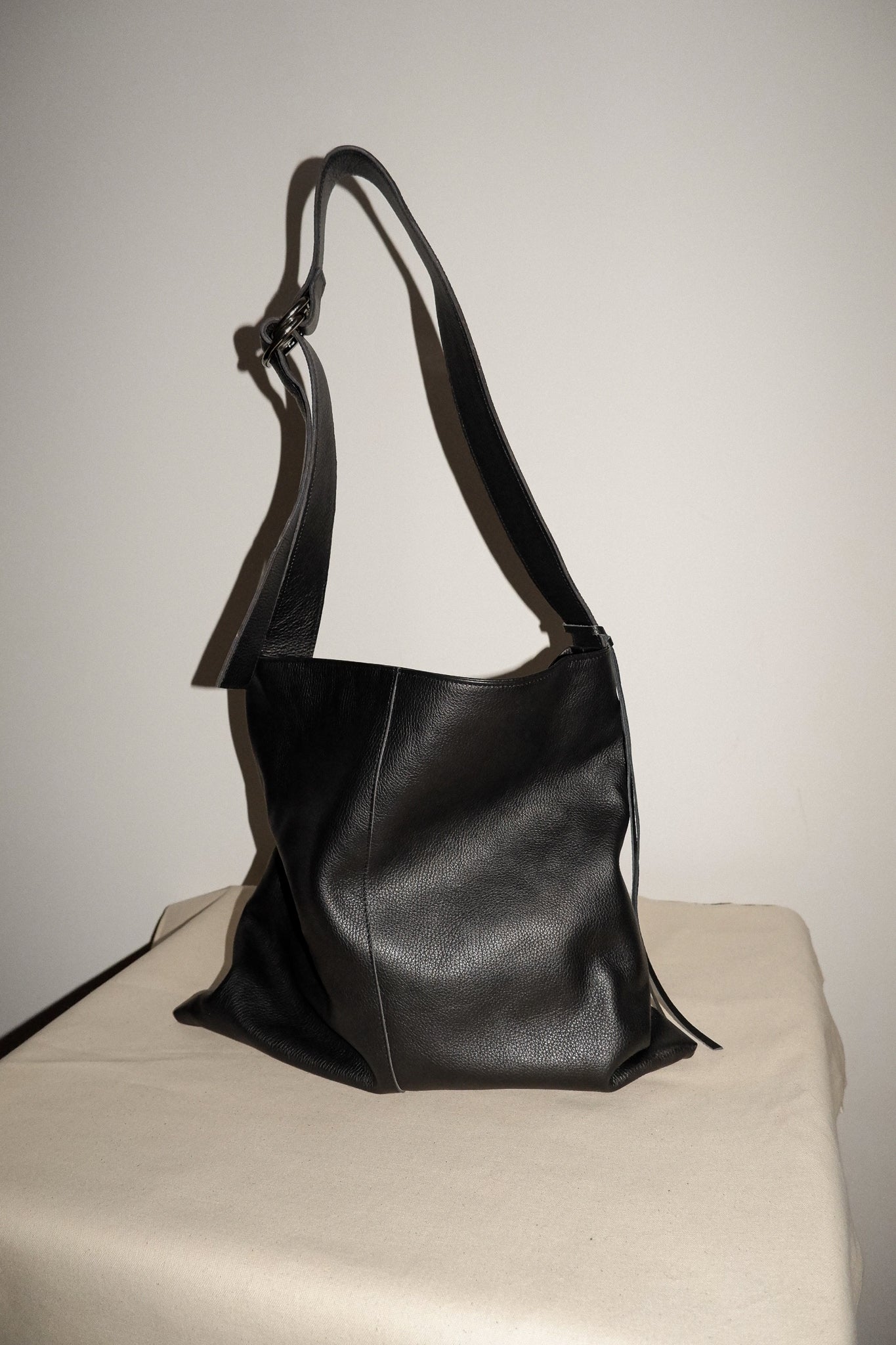 Nona I Pocket bag XL - black