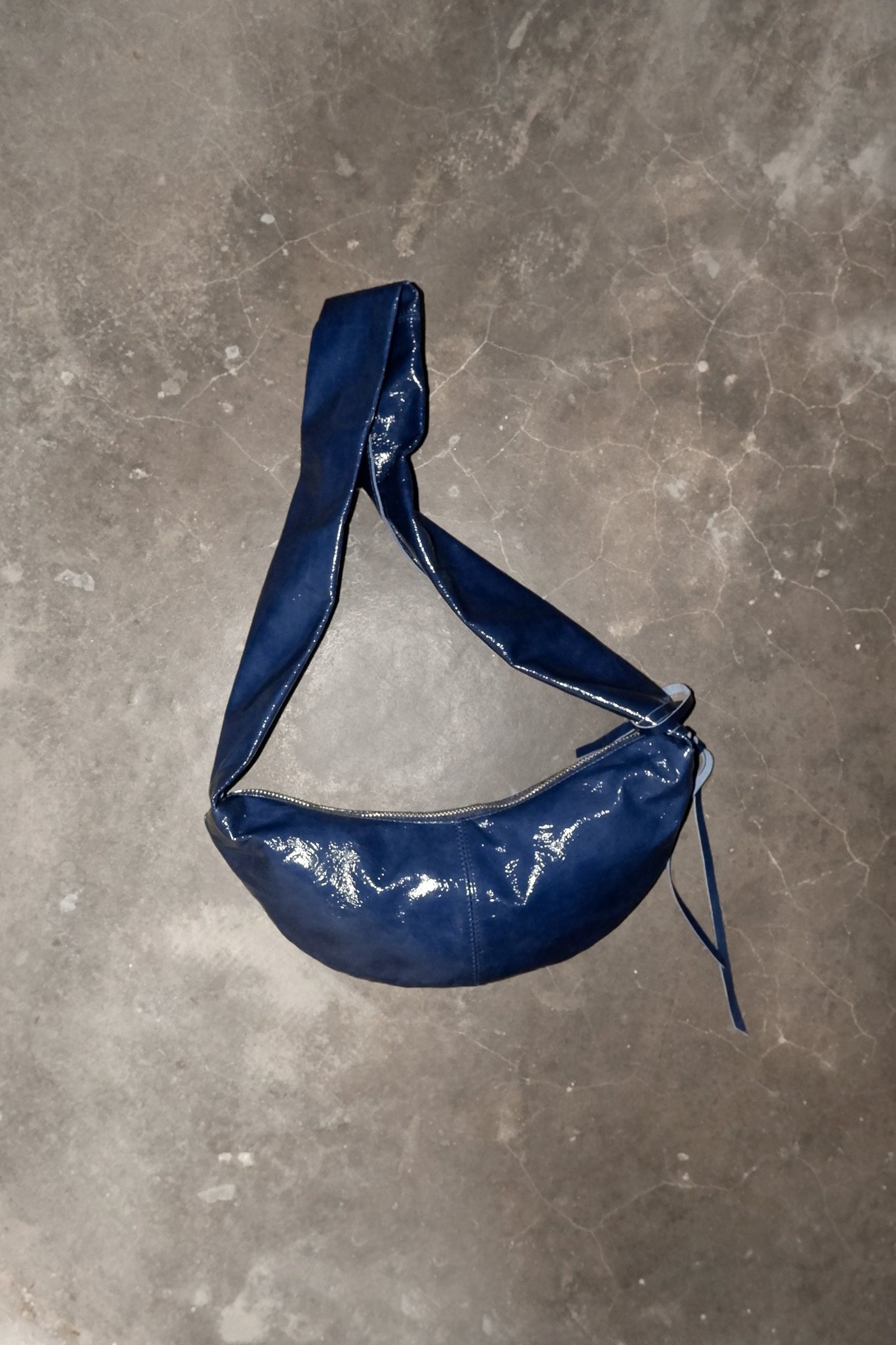 nona - banana bag xs - crushed patent night