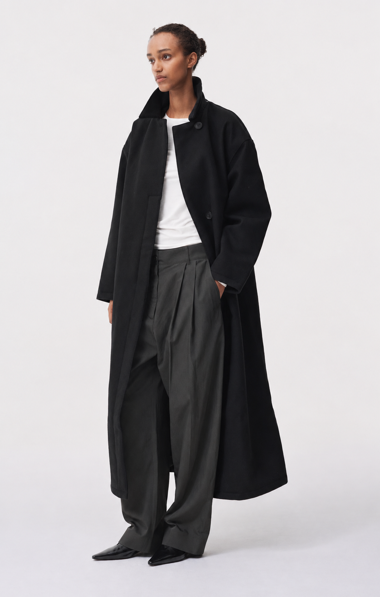 welter shelter - janice b - long tech wool black