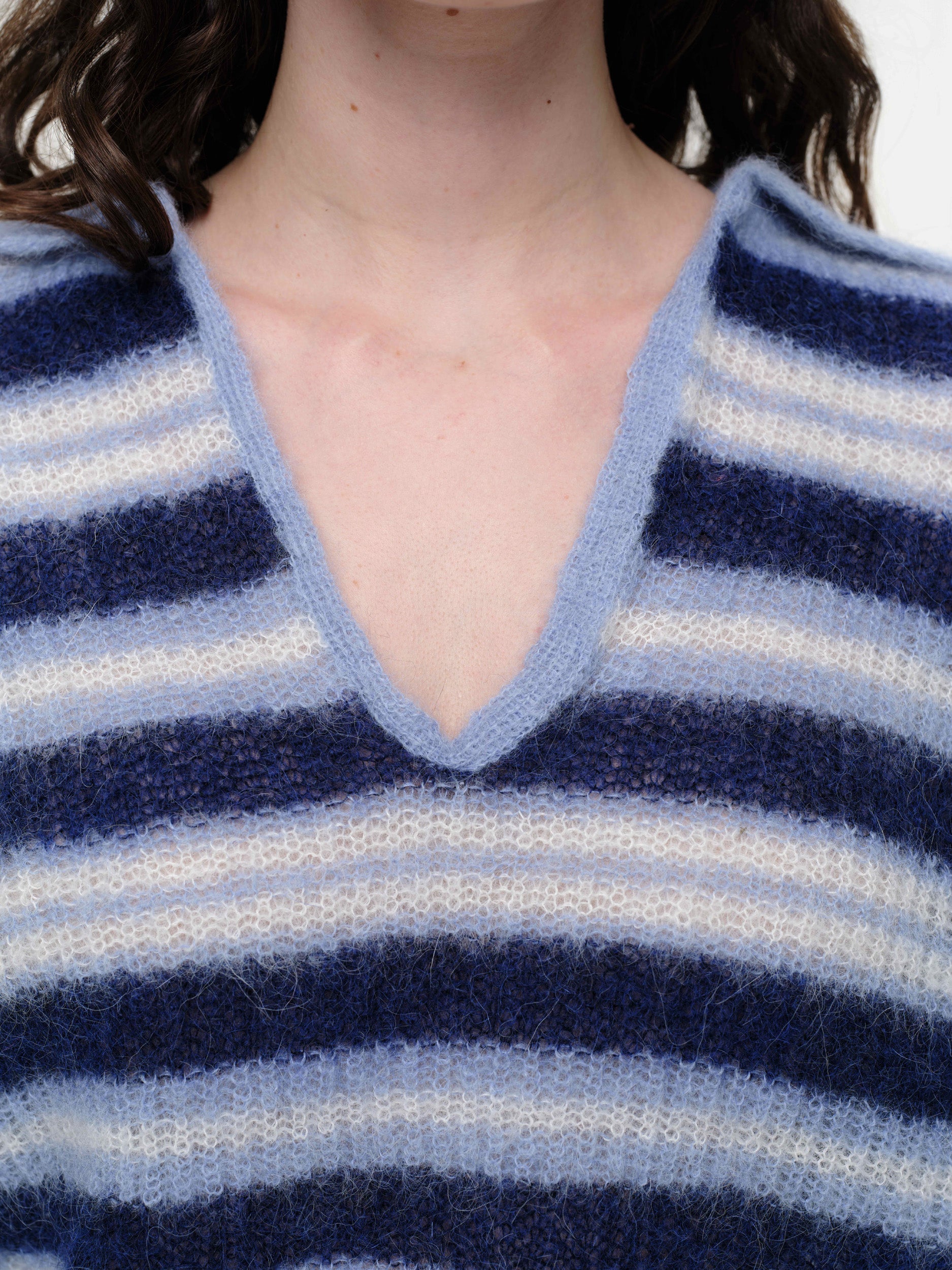 kapri - electric blue