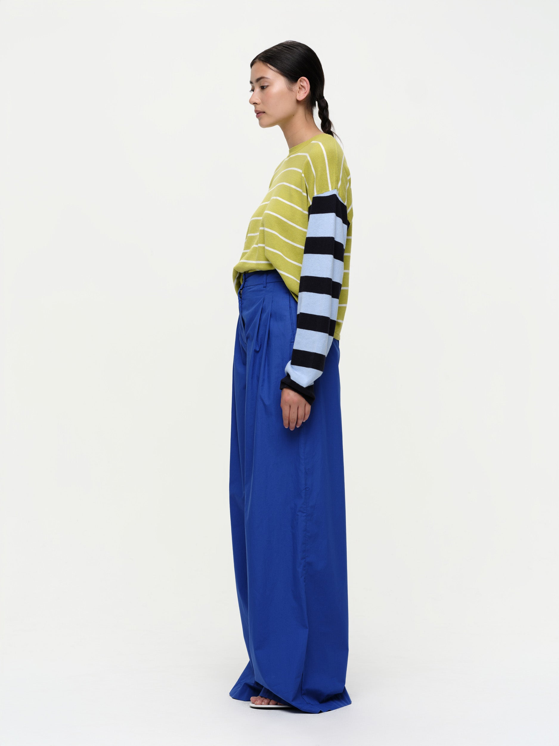 pansmokey c - electric blue