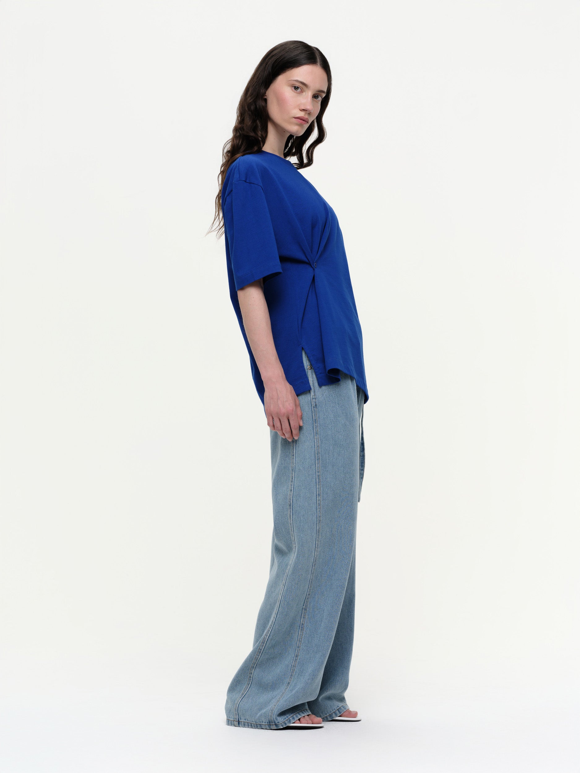 veer - electric blue