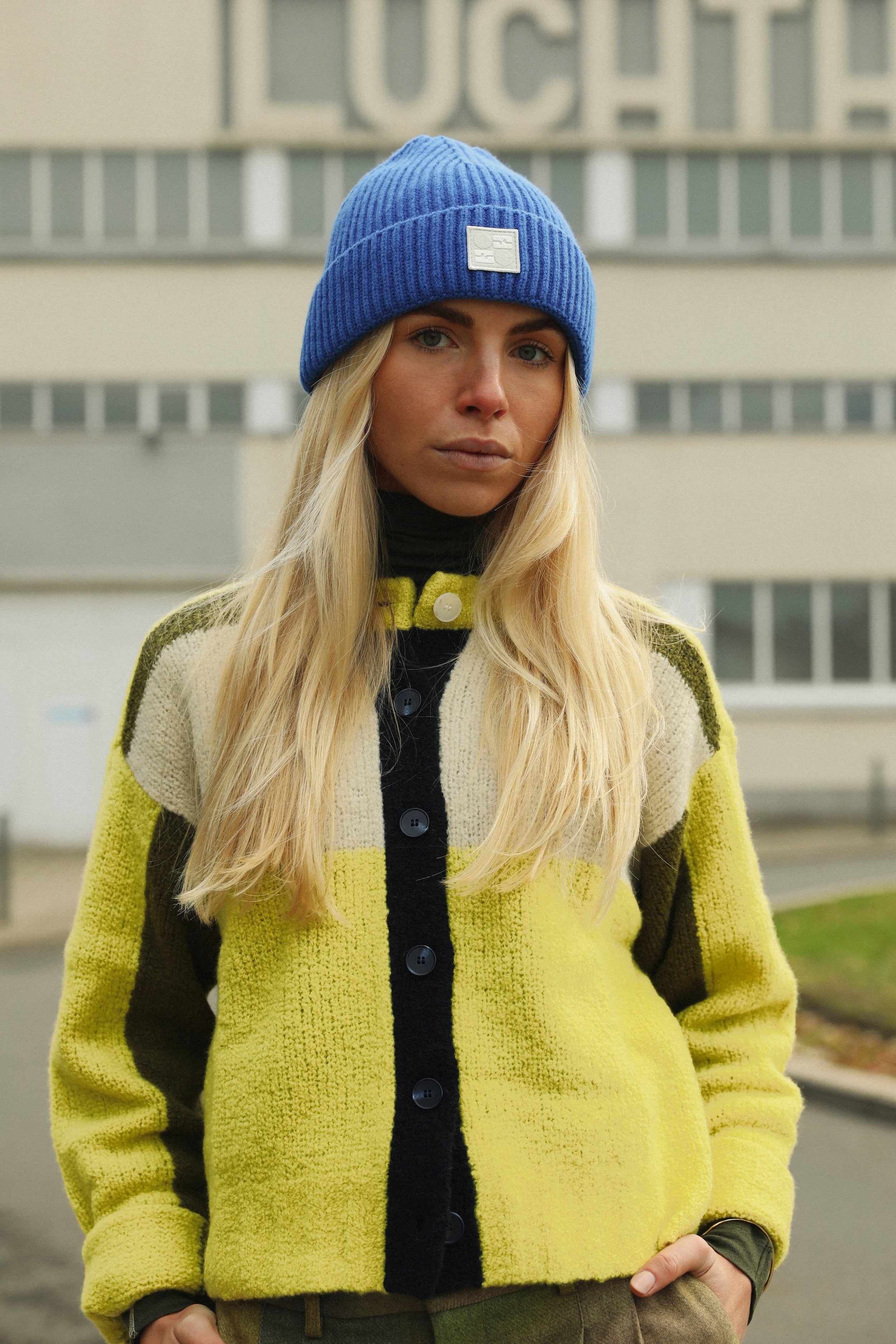 ad beanie - electric blue