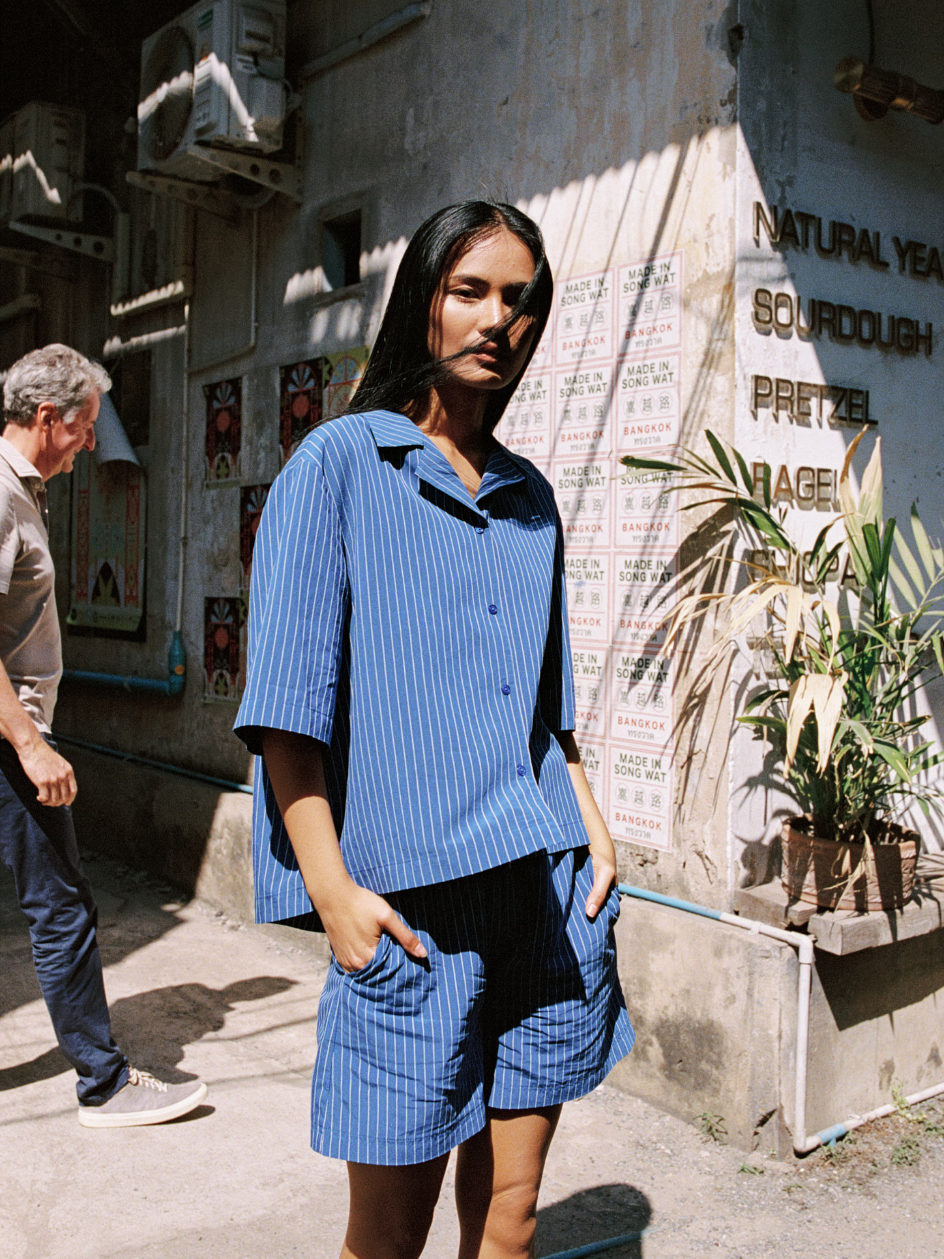 ollel - electric blue