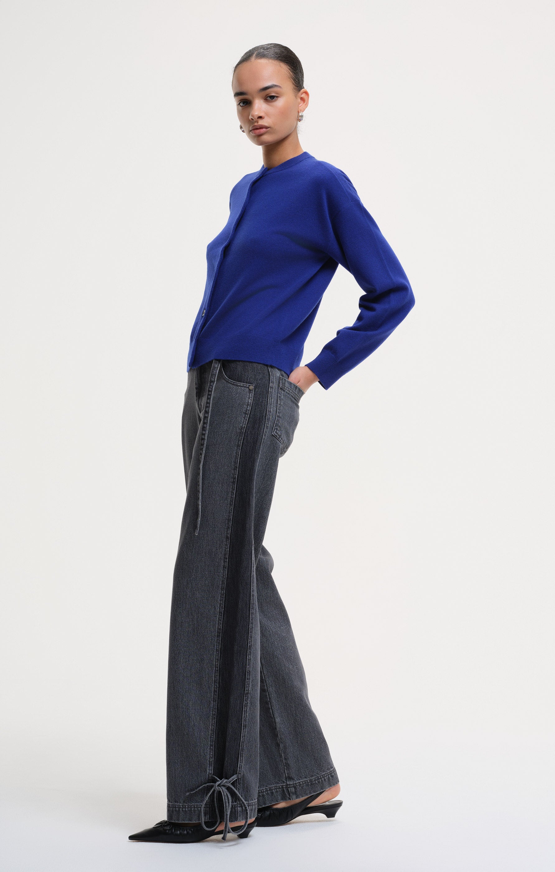 karla - electric blue