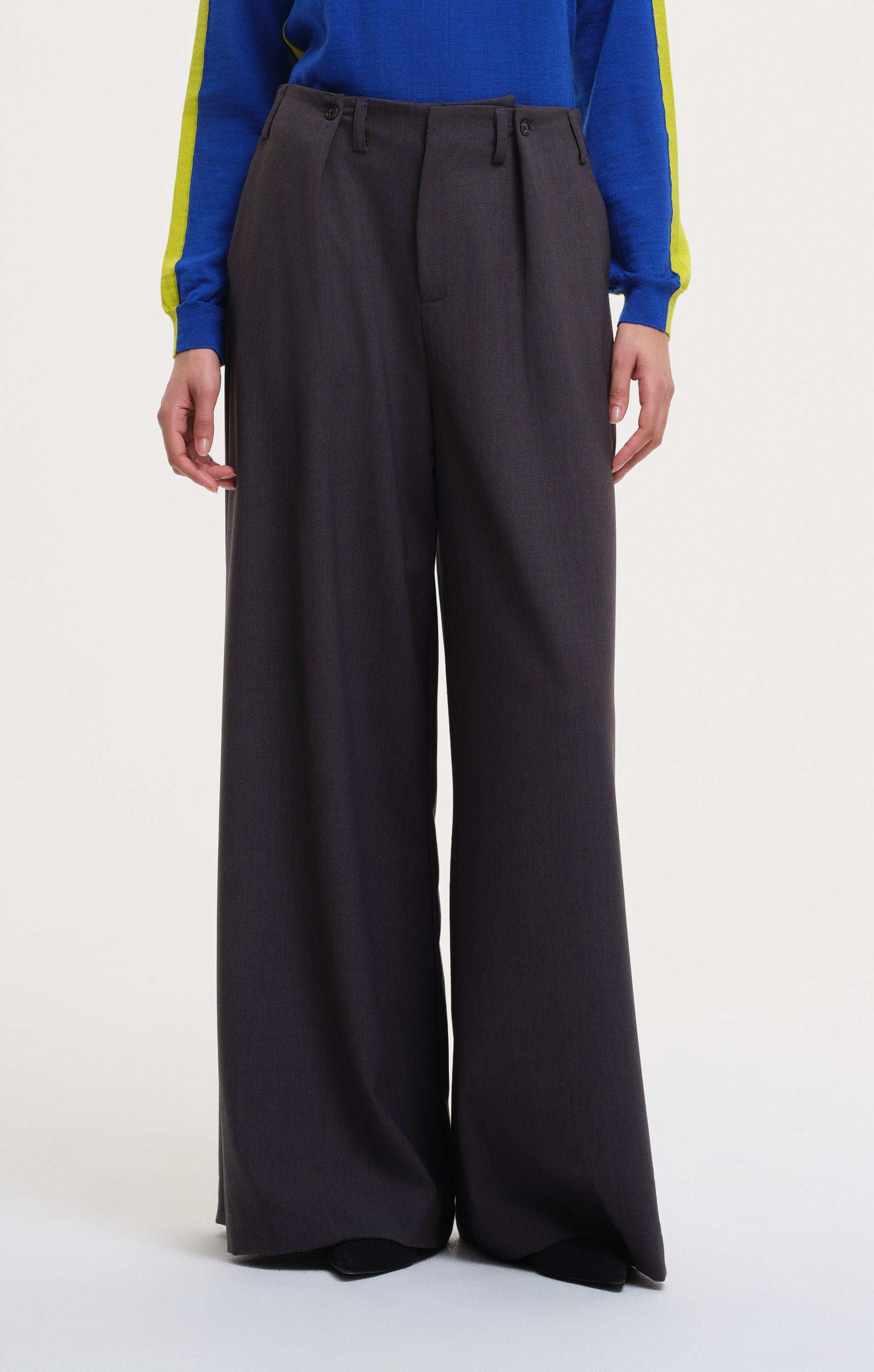 patti - grey