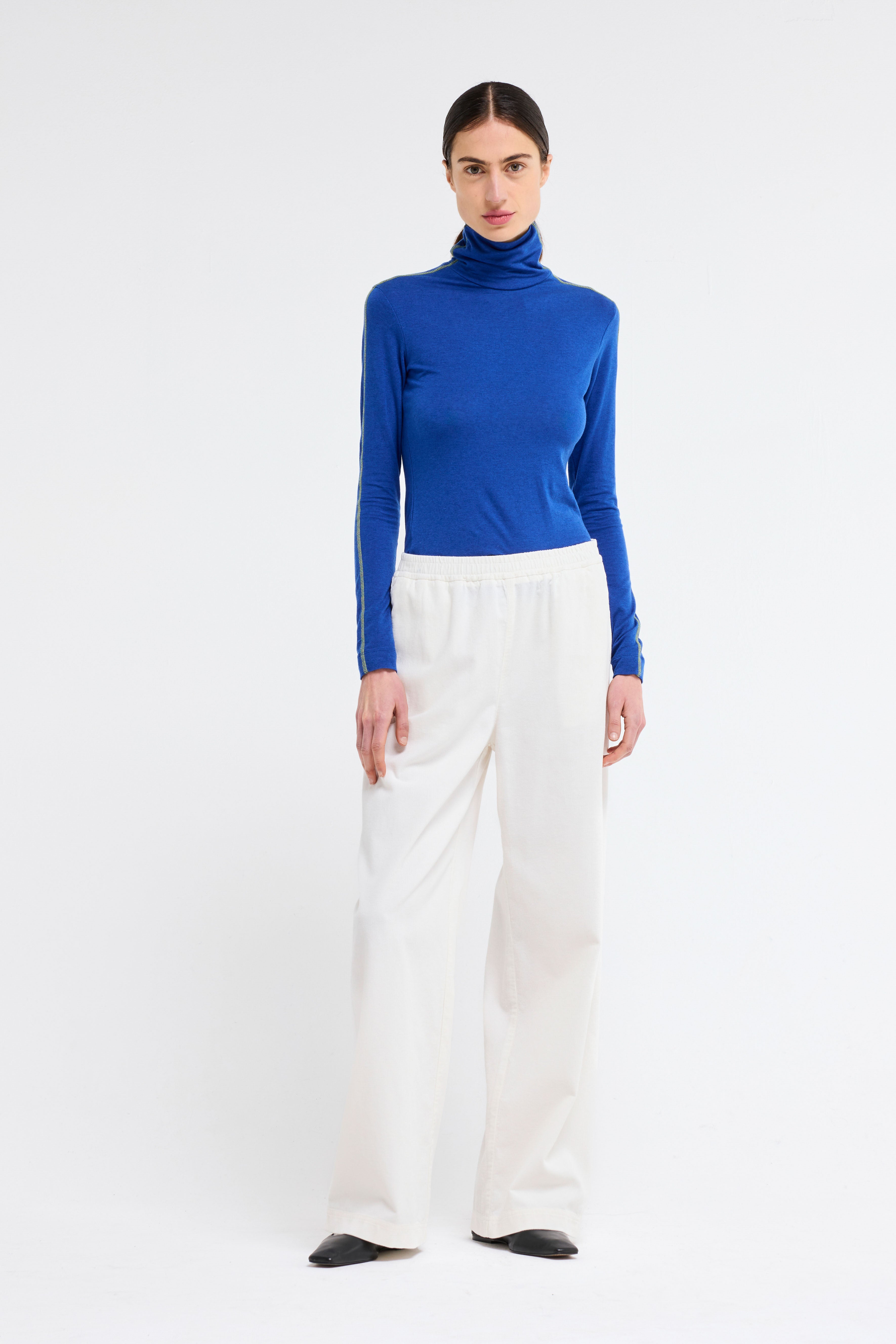 takki - off white
