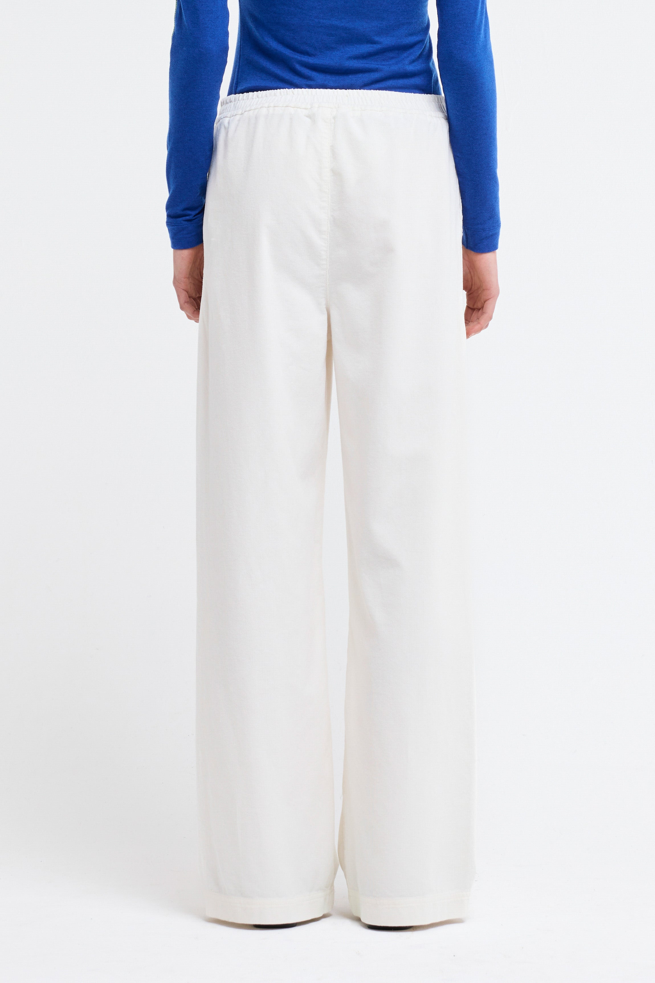 takki - off white