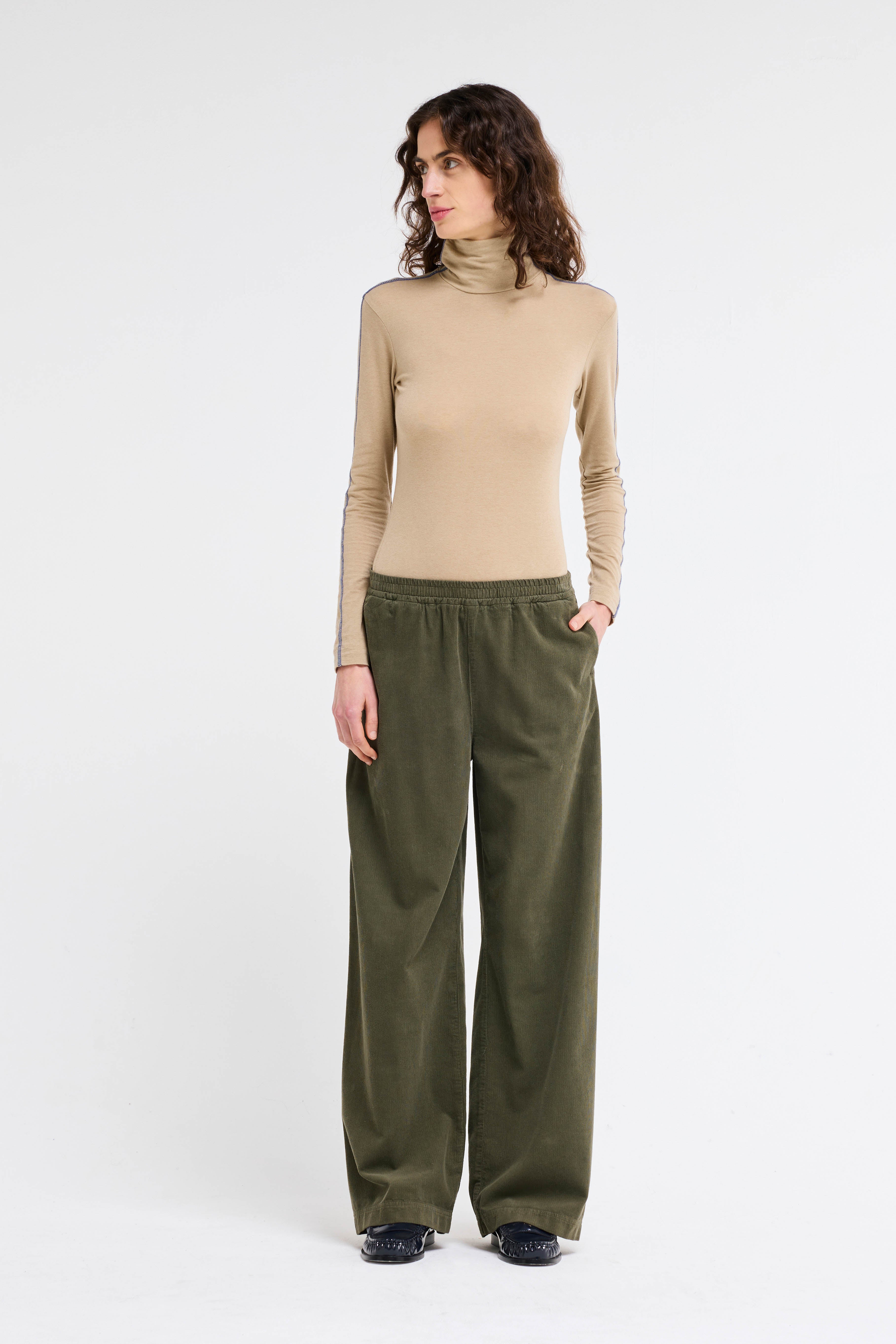 takki - khaki